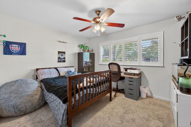 131 Parkshore Cir, Sacramento, CA 95831