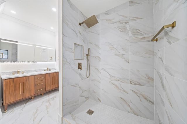 1735 NW 84th St, Miami, FL 33147