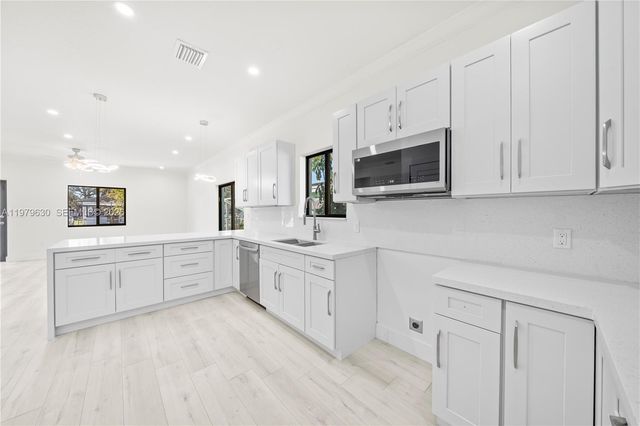 1735 NW 84th St, Miami, FL 33147