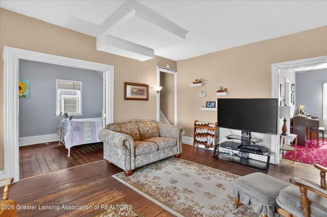 206 E Scott Street, Grand Ledge, MI 48837