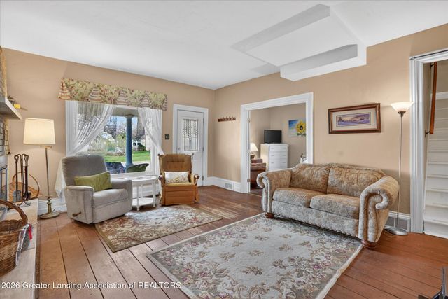 206 E Scott Street, Grand Ledge, MI 48837