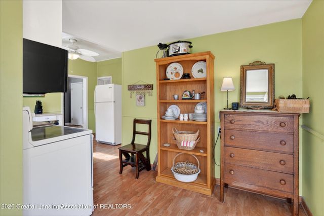 206 E Scott Street, Grand Ledge, MI 48837