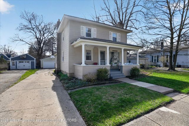 206 E Scott Street, Grand Ledge, MI 48837