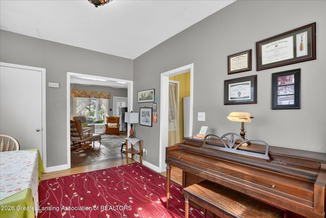 206 E Scott Street, Grand Ledge, MI 48837