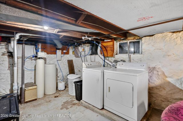 206 E Scott Street, Grand Ledge, MI 48837