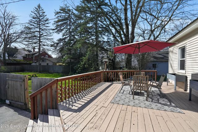 206 E Scott Street, Grand Ledge, MI 48837
