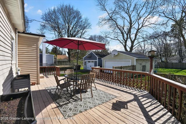 206 E Scott Street, Grand Ledge, MI 48837