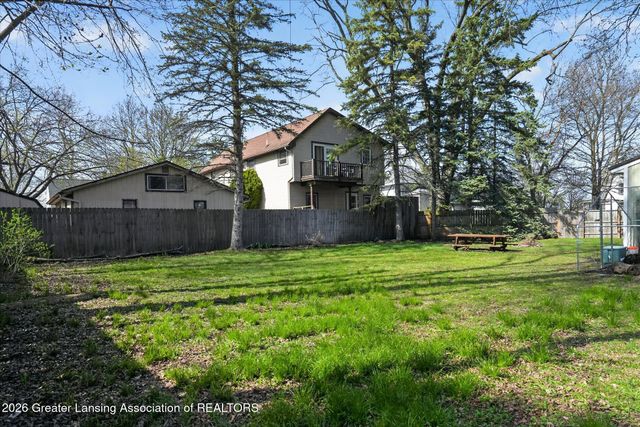 206 E Scott Street, Grand Ledge, MI 48837