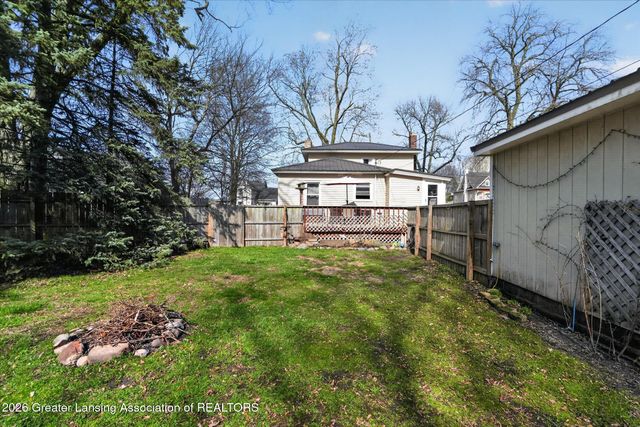 206 E Scott Street, Grand Ledge, MI 48837