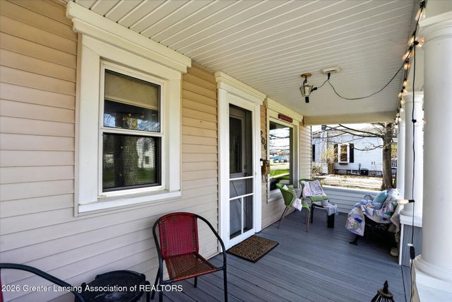 206 E Scott Street, Grand Ledge, MI 48837