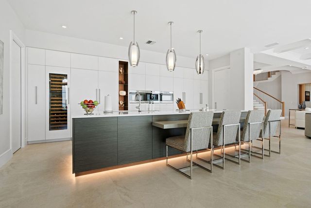 600 PUTTER LANE, Longboat Key, FL 34228