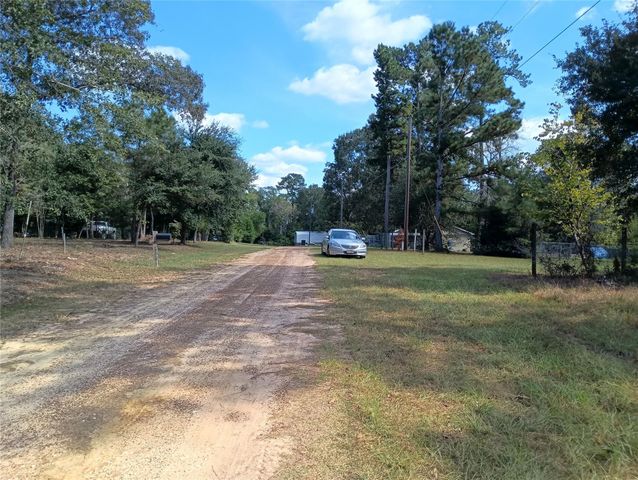 240 Sir Pellias Drive, Ivanhoe, TX 75979