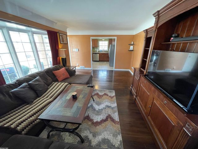 24705 Princeton Street, Saint Clair Shores, MI 48080