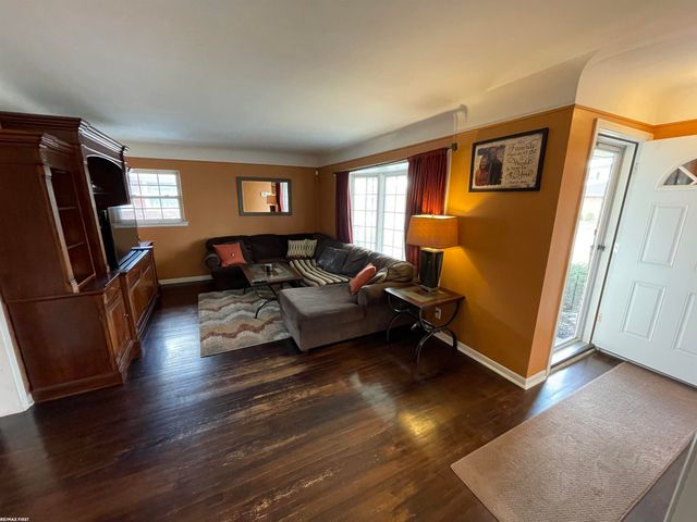 24705 Princeton Street, Saint Clair Shores, MI 48080