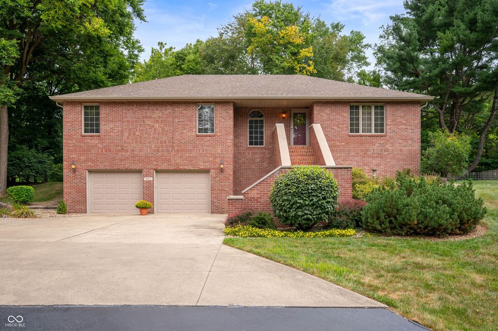 5072 W 8th Street Road, Anderson, IN 46011