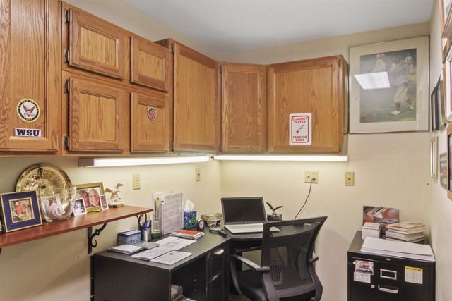 221 E Rockwood Blvd, Spokane, WA 99202