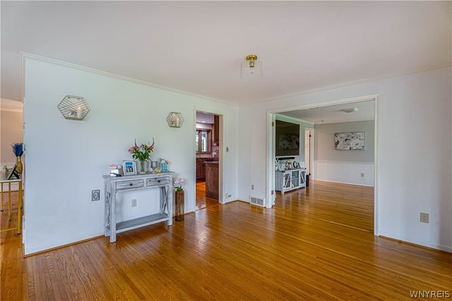 5 Knollwood Lane, Amherst, NY 14221