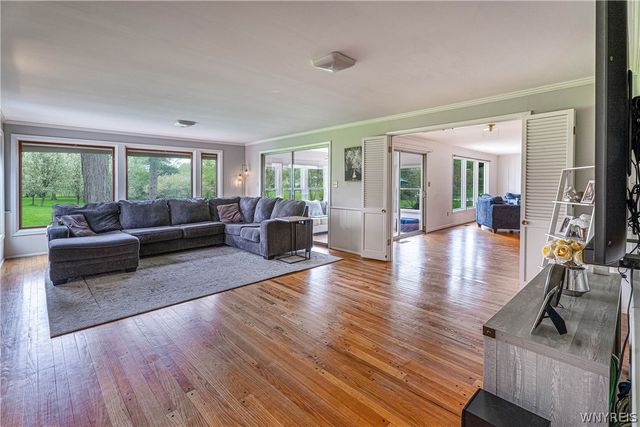 5 Knollwood Lane, Amherst, NY 14221