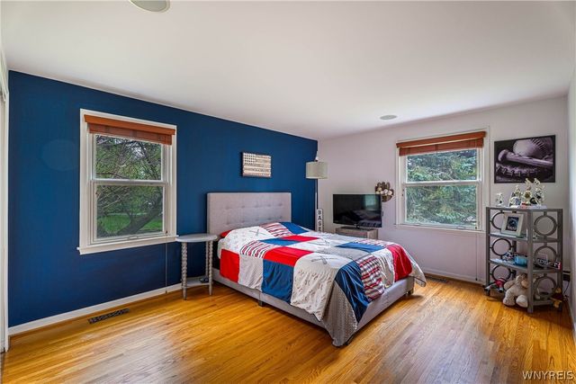 5 Knollwood Lane, Amherst, NY 14221