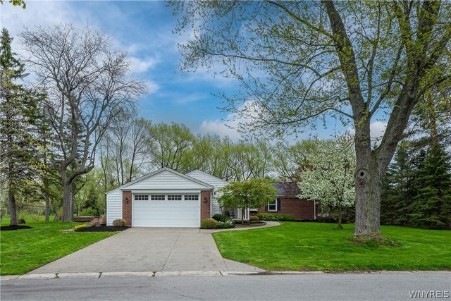 5 Knollwood Lane, Amherst, NY 14221