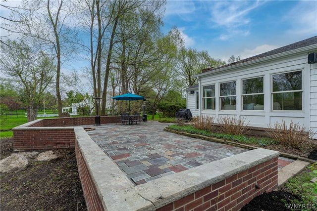 5 Knollwood Lane, Amherst, NY 14221
