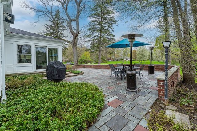 5 Knollwood Lane, Amherst, NY 14221