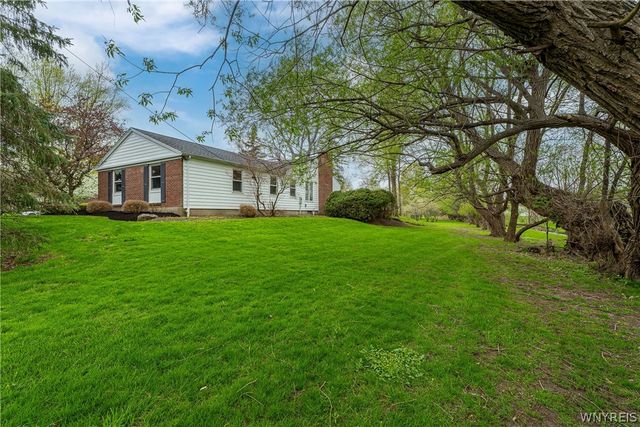 5 Knollwood Lane, Amherst, NY 14221