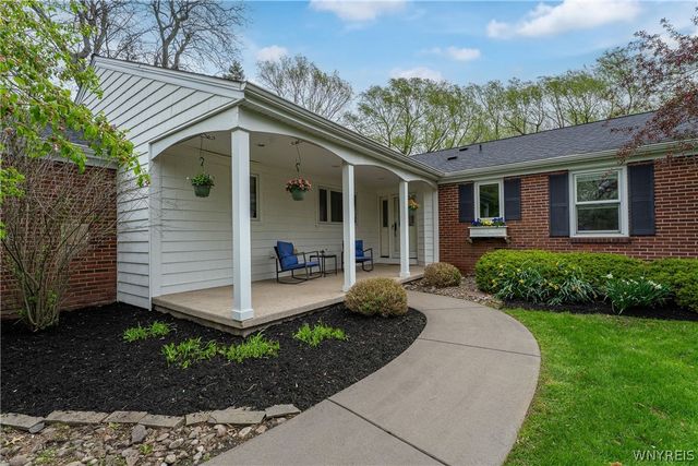 5 Knollwood Lane, Amherst, NY 14221