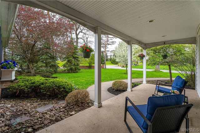5 Knollwood Lane, Amherst, NY 14221