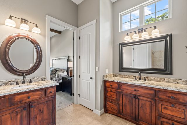 229 N Beverly Drive, Malakoff, TX 75148