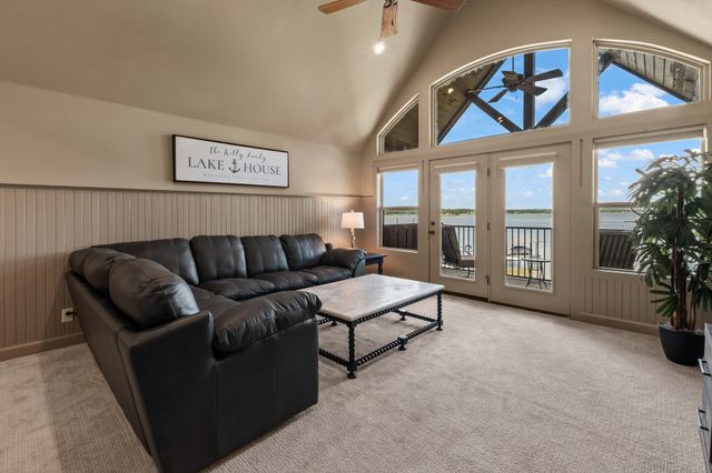 229 N Beverly Drive, Malakoff, TX 75148