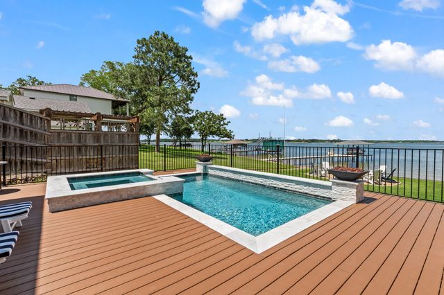 229 N Beverly Drive, Malakoff, TX 75148