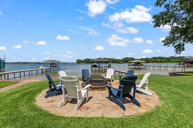 229 N Beverly Drive, Malakoff, TX 75148