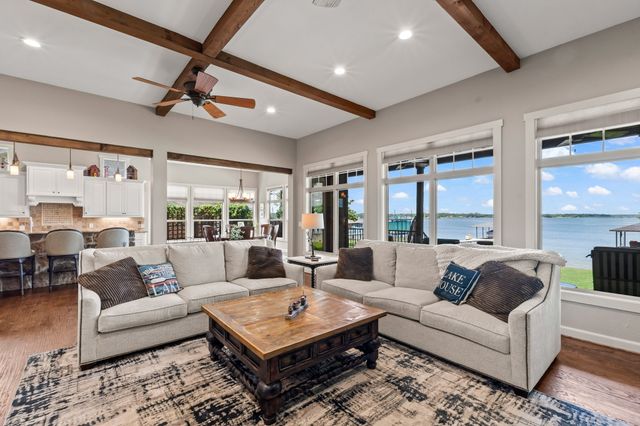 229 N Beverly Drive, Malakoff, TX 75148