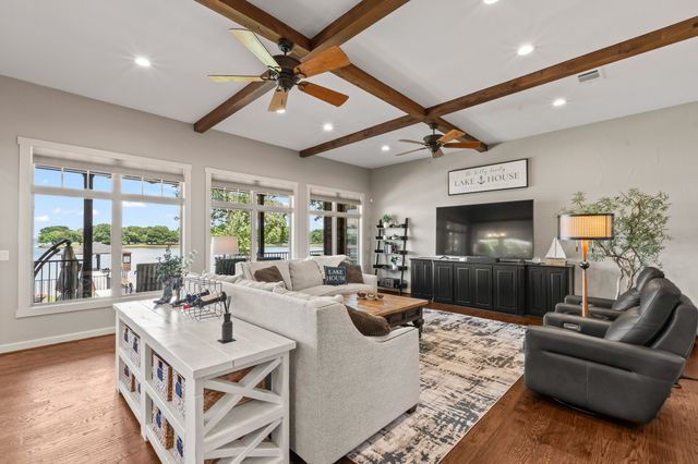 229 N Beverly Drive, Malakoff, TX 75148
