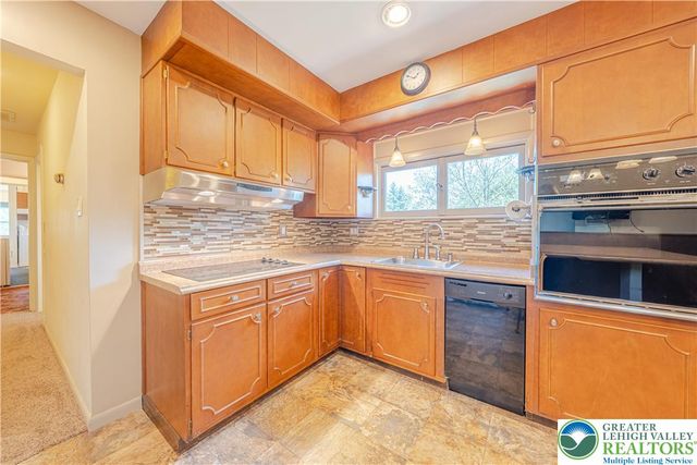 178 Grouse Drive, Moore Twp, PA 18014