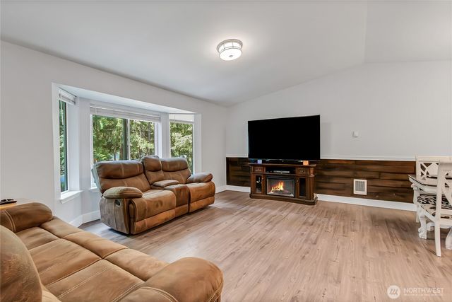 17642 Vine Lane SE, Yelm, WA 98597