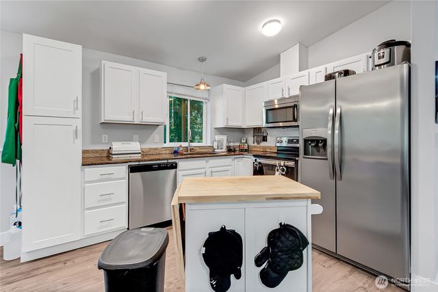 17642 Vine Lane SE, Yelm, WA 98597