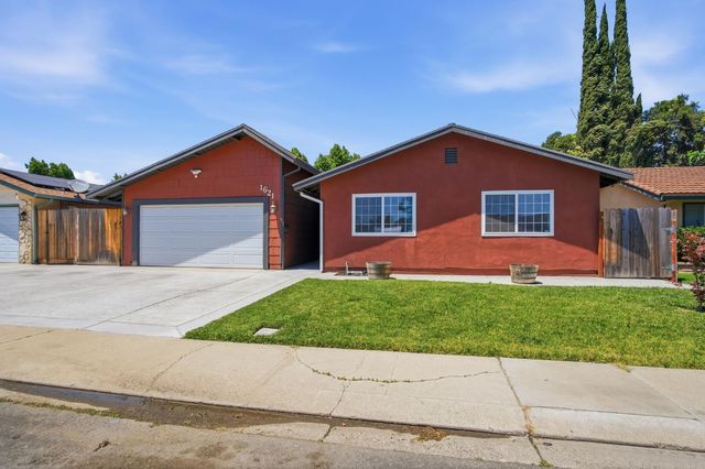 1621 Groveton Way, Modesto, CA 95355