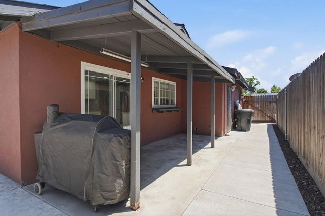 1621 Groveton Way, Modesto, CA 95355