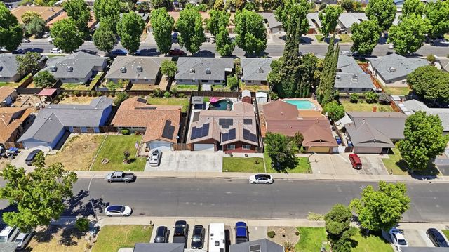 1621 Groveton Way, Modesto, CA 95355