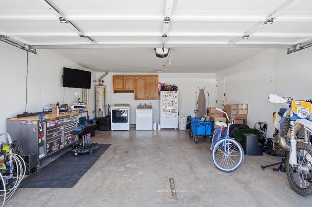 1621 Groveton Way, Modesto, CA 95355