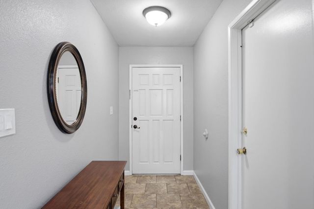 1621 Groveton Way, Modesto, CA 95355