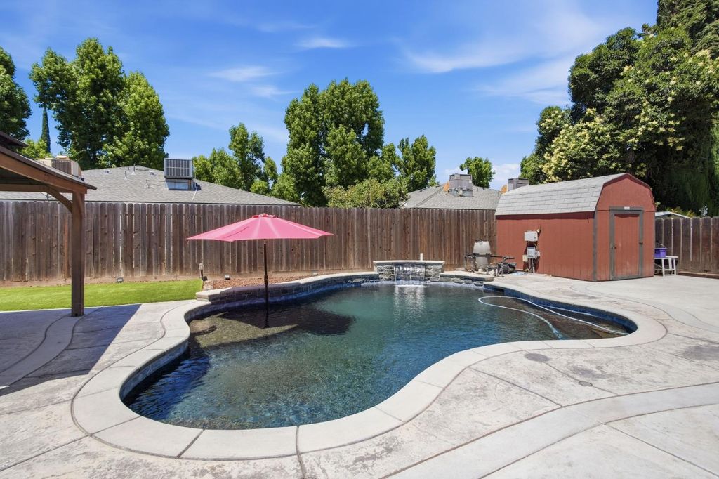 1621 Groveton Way, Modesto, CA 95355
