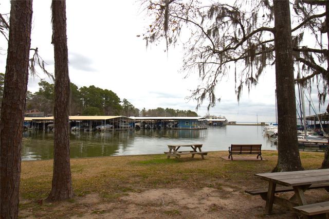 122 Kings Way, Coldspring, TX 77331