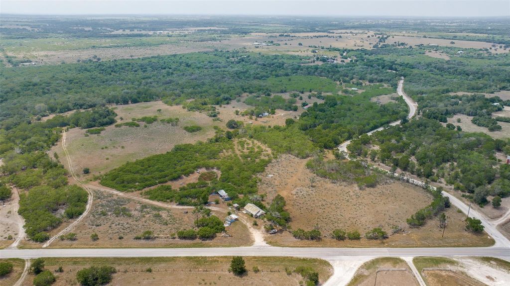 9557 Fm 86, Lockhart, TX 78644