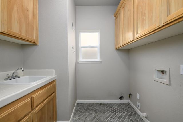 3369 Melodye Ct, Rescue, CA 95672