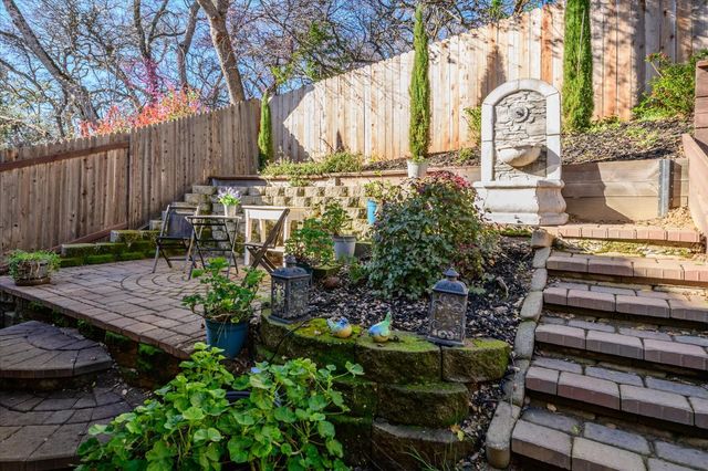 3369 Melodye Ct, Rescue, CA 95672