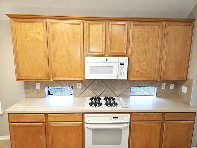 1411 Sunset Bay Court, Seabrook, TX 77586