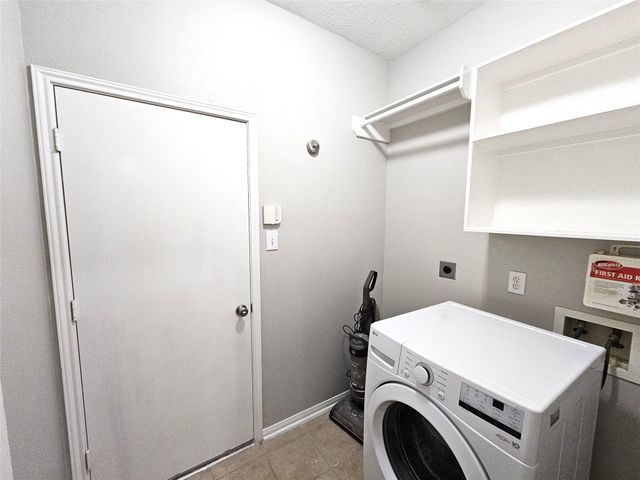 1411 Sunset Bay Court, Seabrook, TX 77586